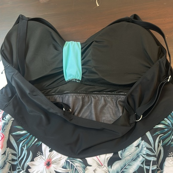 Hanna Nikole Black Floral One Piece Flowy Body Shaping Swimsuit Dress w/shorts - Picture 11 of 16